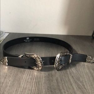 B-low the Belt baby bri bri size small